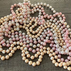 Elegant Multi-Color Pearl Necklace